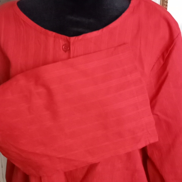 Ladies Red Light-weight Top - Picture 2 of 7